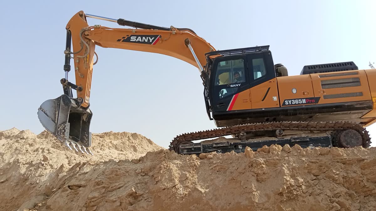 Excavator & Shovels